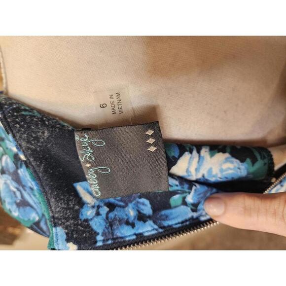 Gabby Skye Floral A-Line Dress in Vibrant Blue Print - Picture 8 of 8